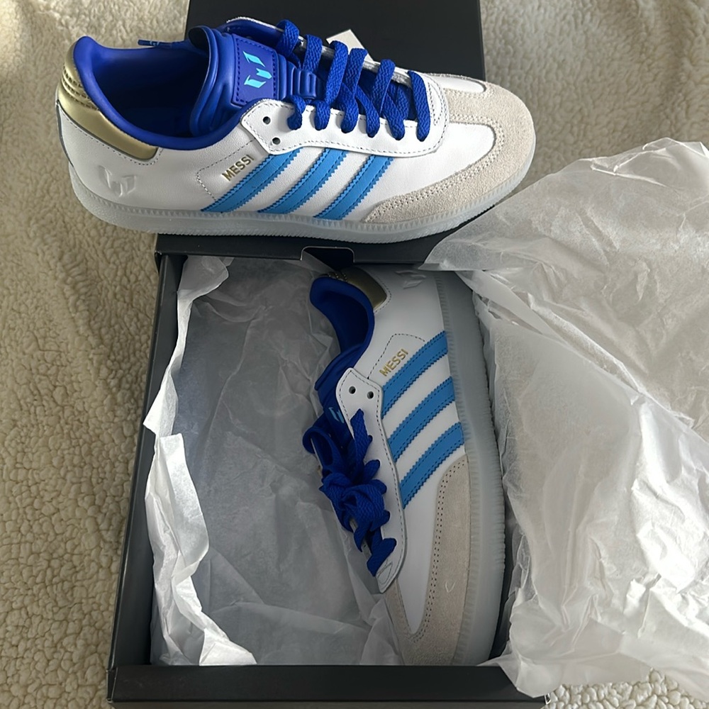 Samba Messi Size men’s size 6 women’s size 7